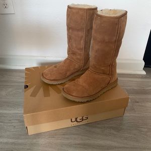 Ugg Tall Boots! Size 9. Chestnut